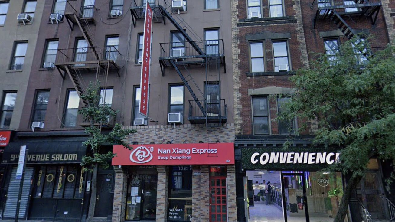 Pictures of Retail property located at 654 9th Ave, New York, NY 10036 for sales - image #1