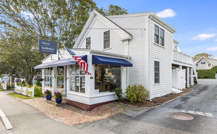 Pictures of Mixed Use property located at 409 Main Street, Chatham, MA 02633 for sales - image #1