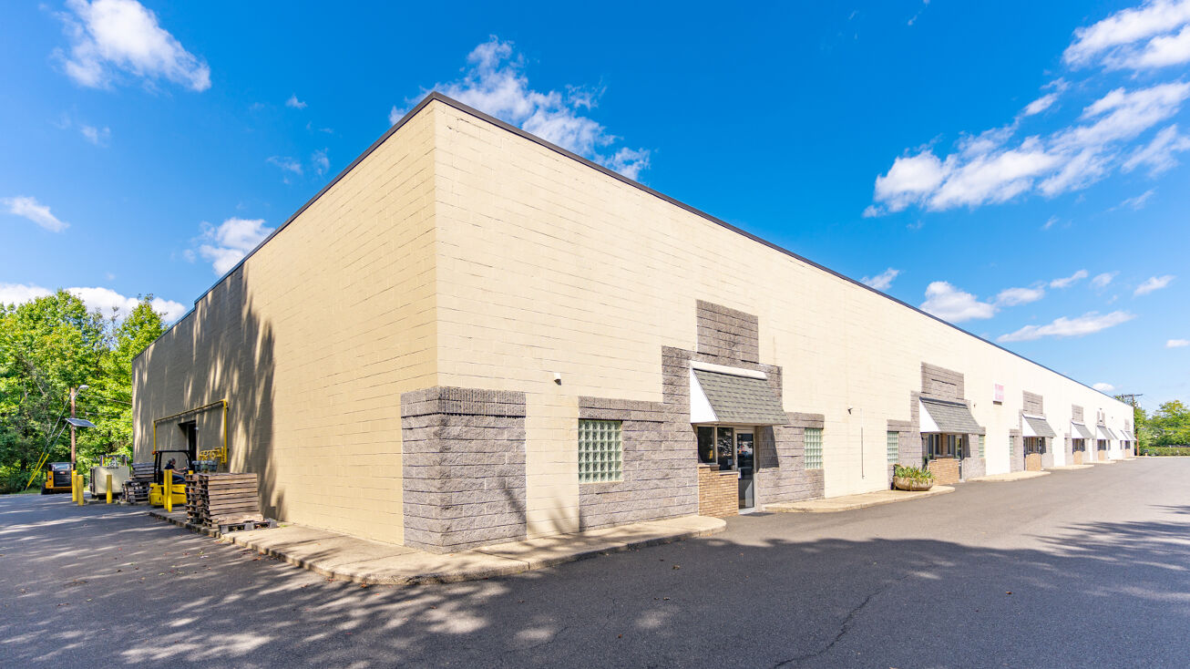 45 Davis St, South Plainfield, NJ 07080