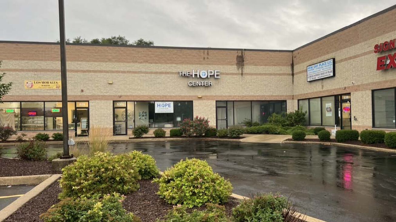 530 E Boughton Rd, Bolingbrook, IL 60440