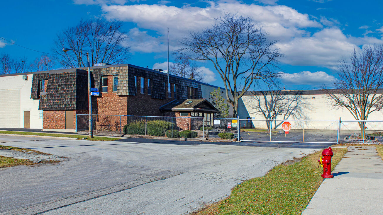 5429 S Buckhorn Ave, Cudahy, WI 53110