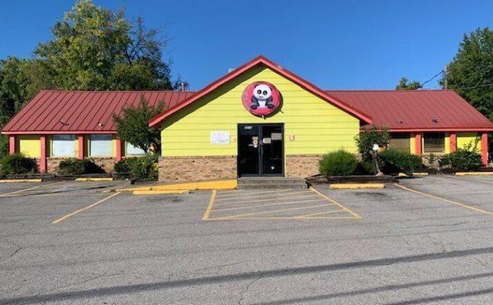 image of property at 2018 FORT CAMPBELL BLVD Clarksville TN 37042-4901