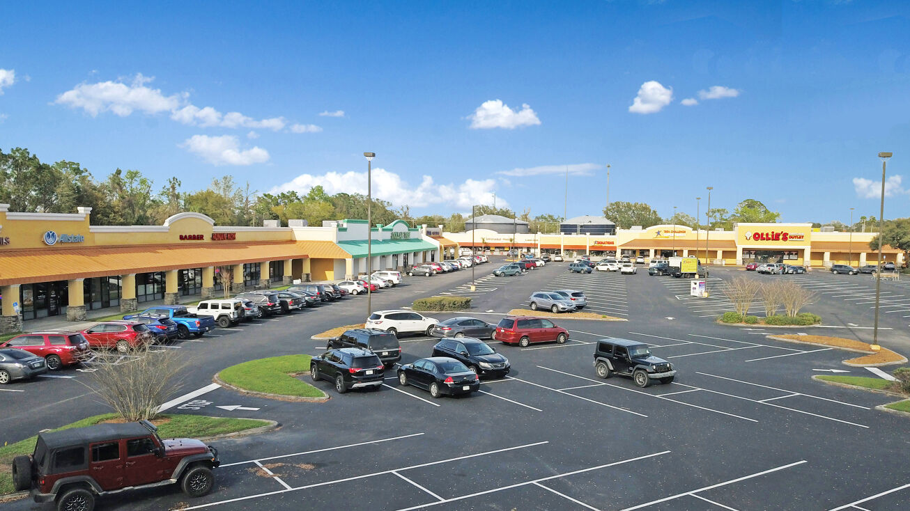 Pictures of Retail property located at 868 Blanding Blvd, Orange Park
