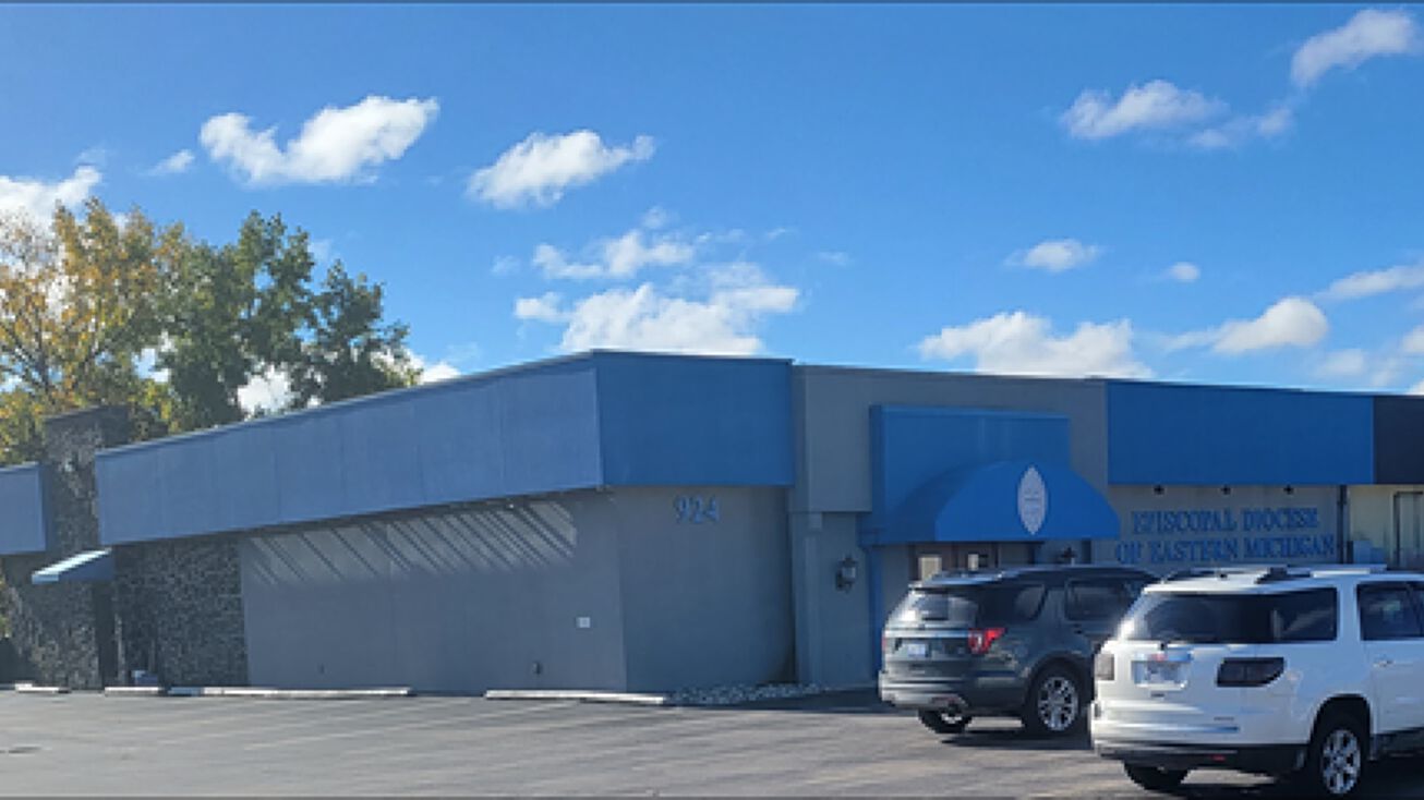 924 N Niagara St, Saginaw, MI 48602 Office Property for Sale