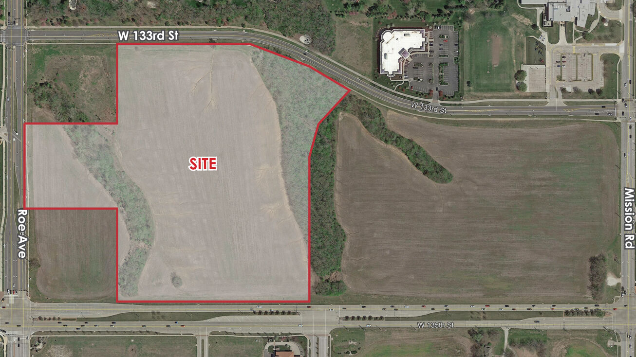 NEC 135th St & Roe Ave, Leawood, KS 66224