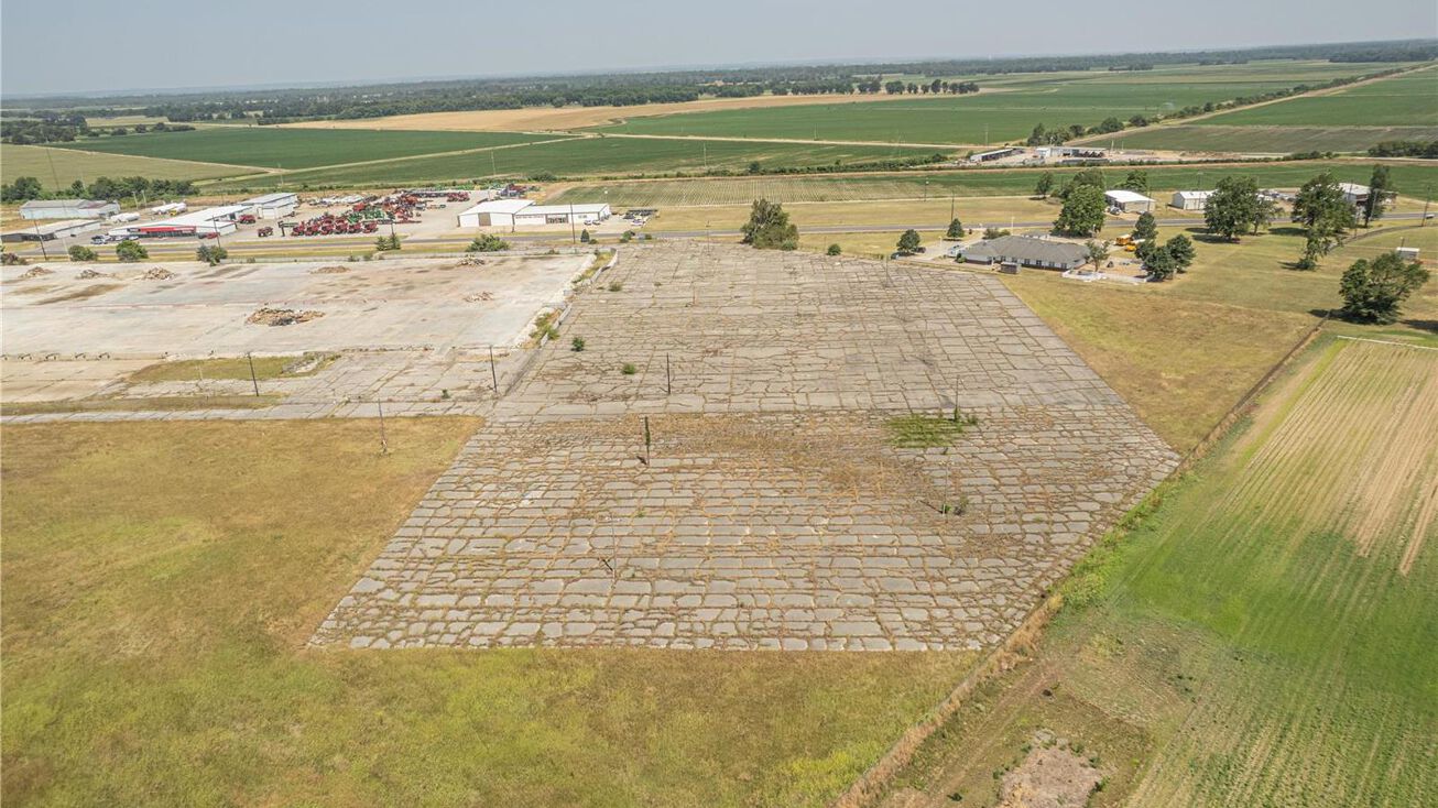 910 N Bypass N, MO 63857