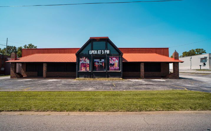 Pictures of Office, Retail property located at 765 S Glenstone Ave, Springfield, MO 65802 for comps - image #1