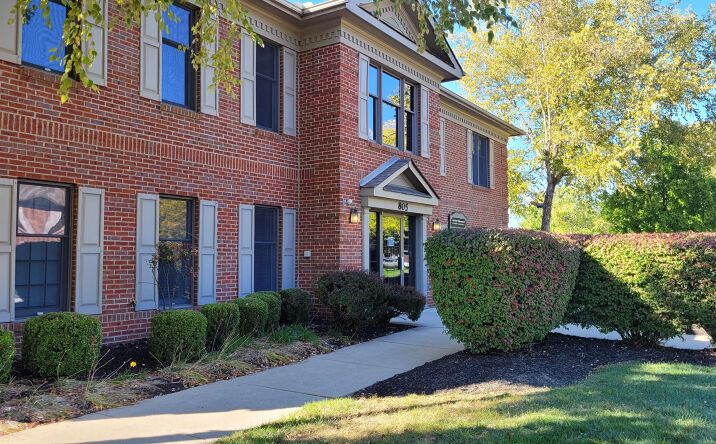 Pictures of Office property located at 805 Hillsdowne Rd, Westerville, OH 43081 for sales - image #1