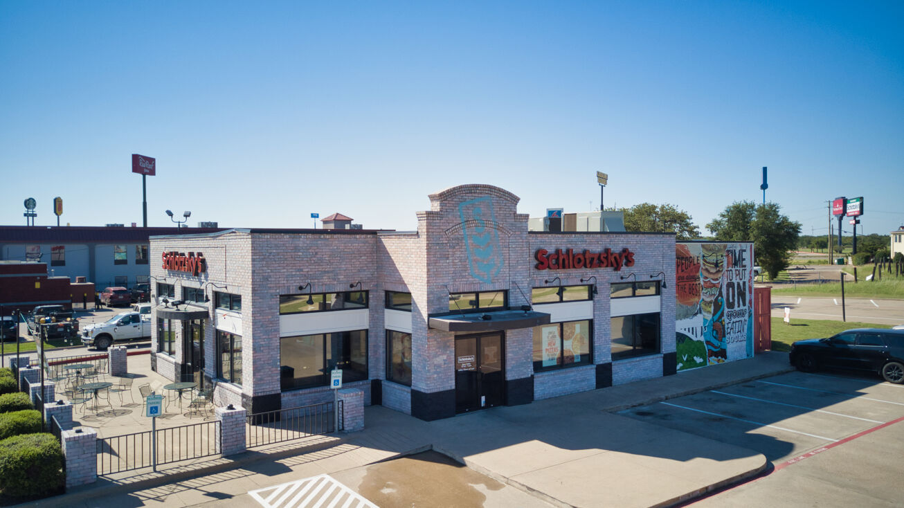 1610 TX34, Terrell, TX 75160 Retail Property for Sale Schlotzsky's