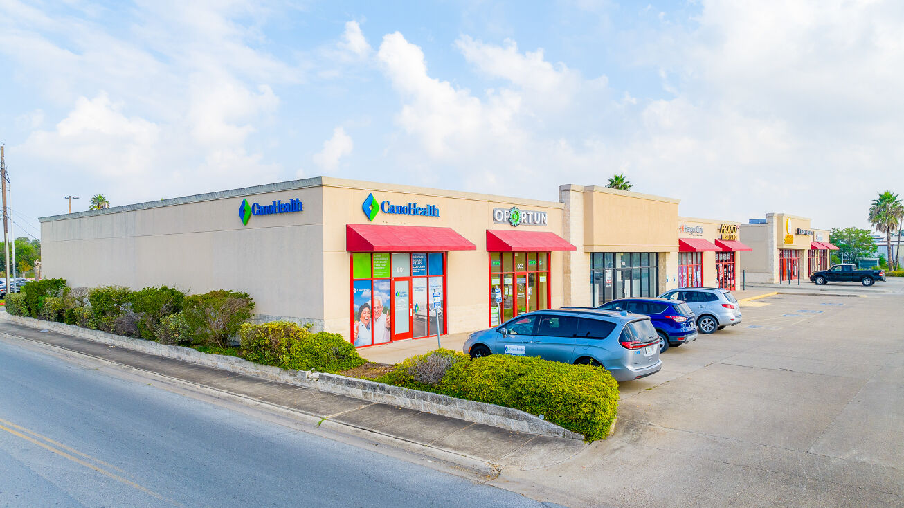 801 N Ed Carey Dr, Harlingen, TX 78550 Retail Property for Sale N