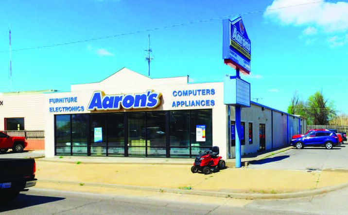 Pictures of Retail property located at 805 E Main Street, Weatherford, OK 73096 for comps - image #1