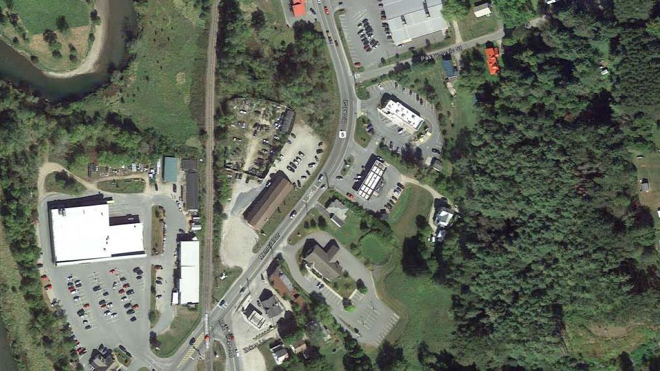 45 Broad St, Lyndon, VT 05851