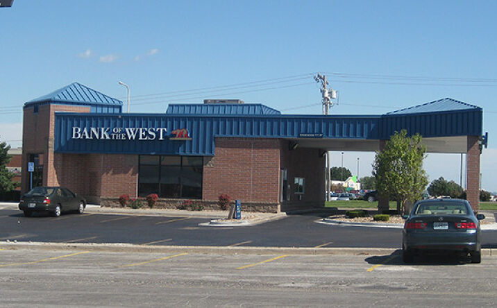 Pictures of Retail property located at 4610 S Noland Rd, Independence, MO 64055 for sales - image #1
