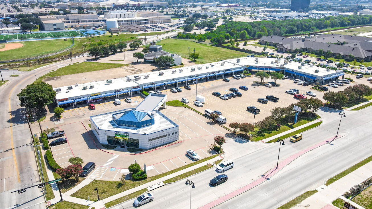 3220 Gus Thomasson Rd, Mesquite, TX 75150