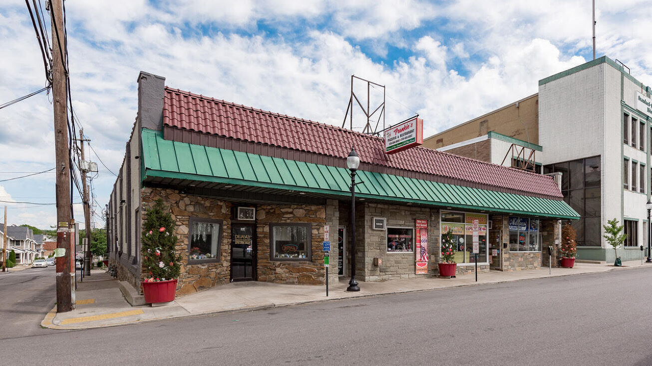 33 Wyoming Avenue, Hazleton, PA 18201