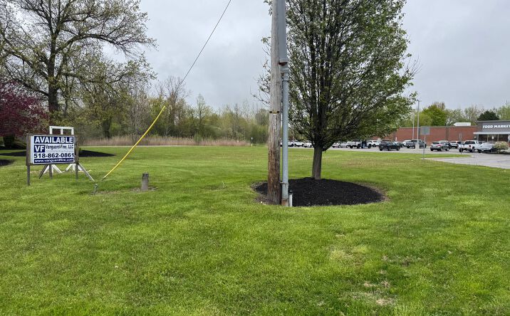Pictures of Land property located at 3939 Niagara Falls Blvde, North Tonawanda, NY 14120 for sales - image #1