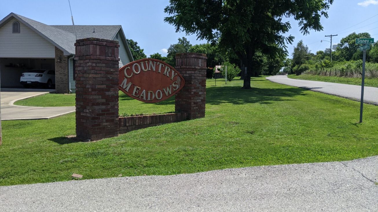 15 Sisney Dr, Ash Flat, AR 72513