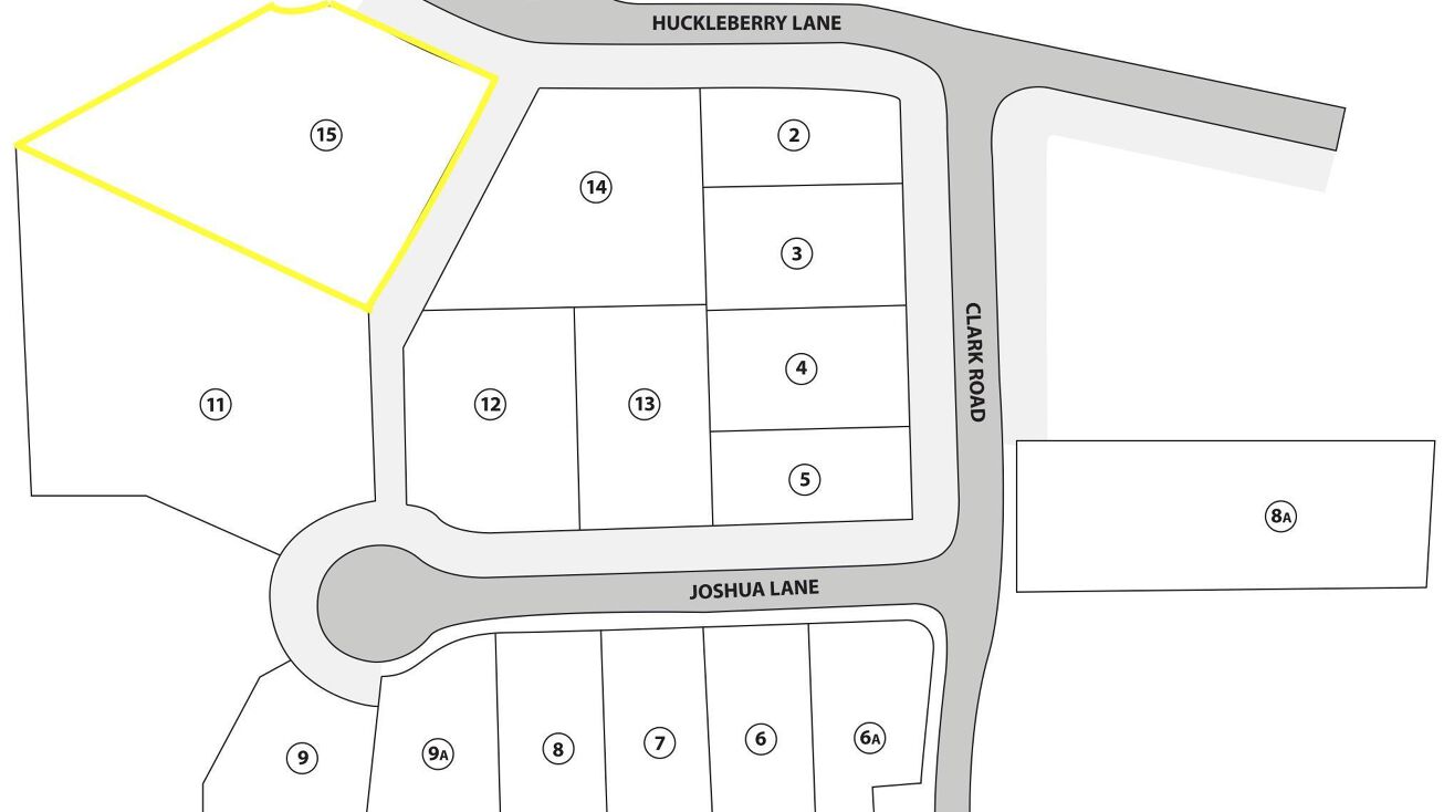 15 Huckleberry Ln, Duryea, PA 18642