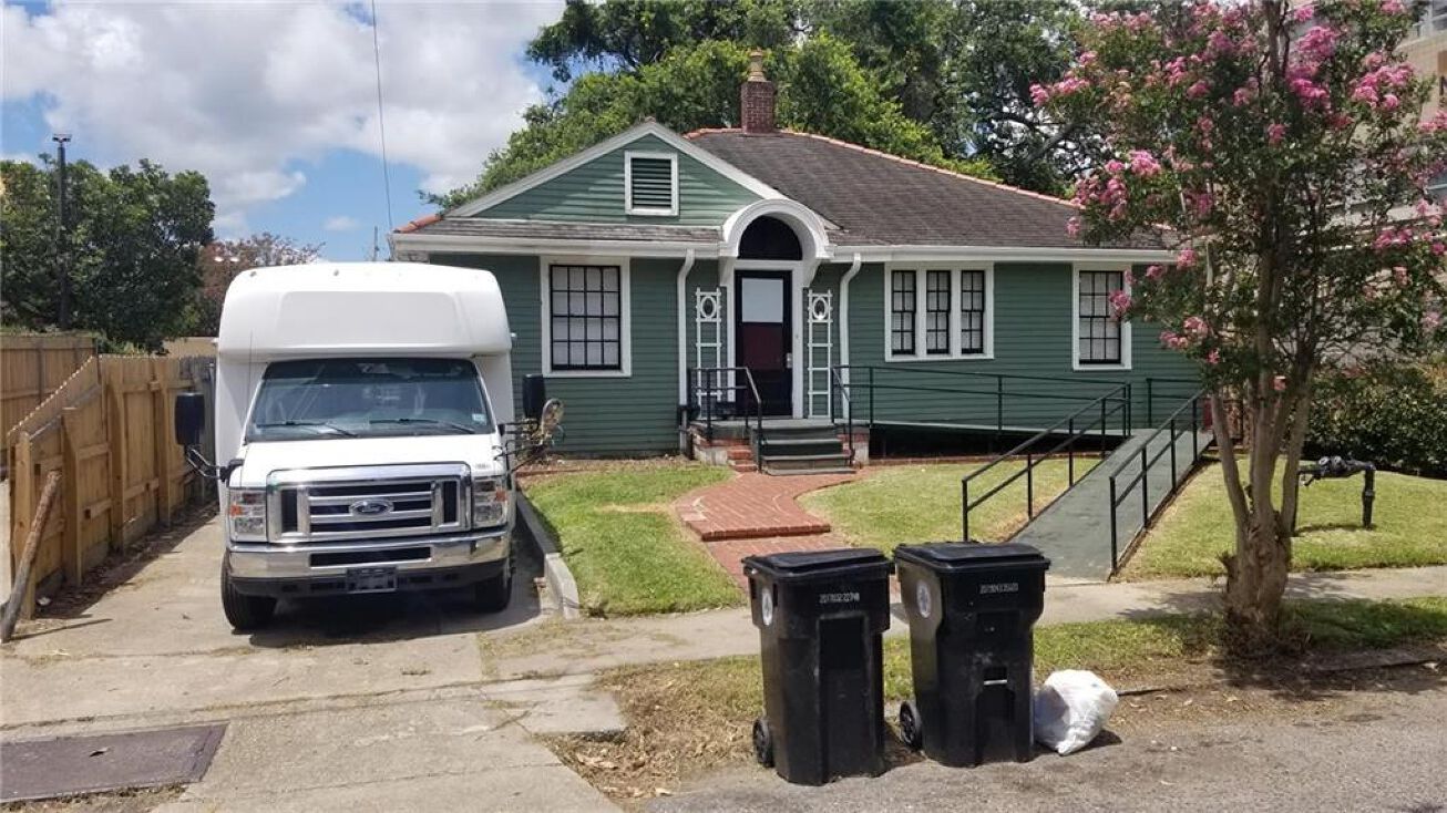 1622 Toledano St, New Orleans, LA 70115