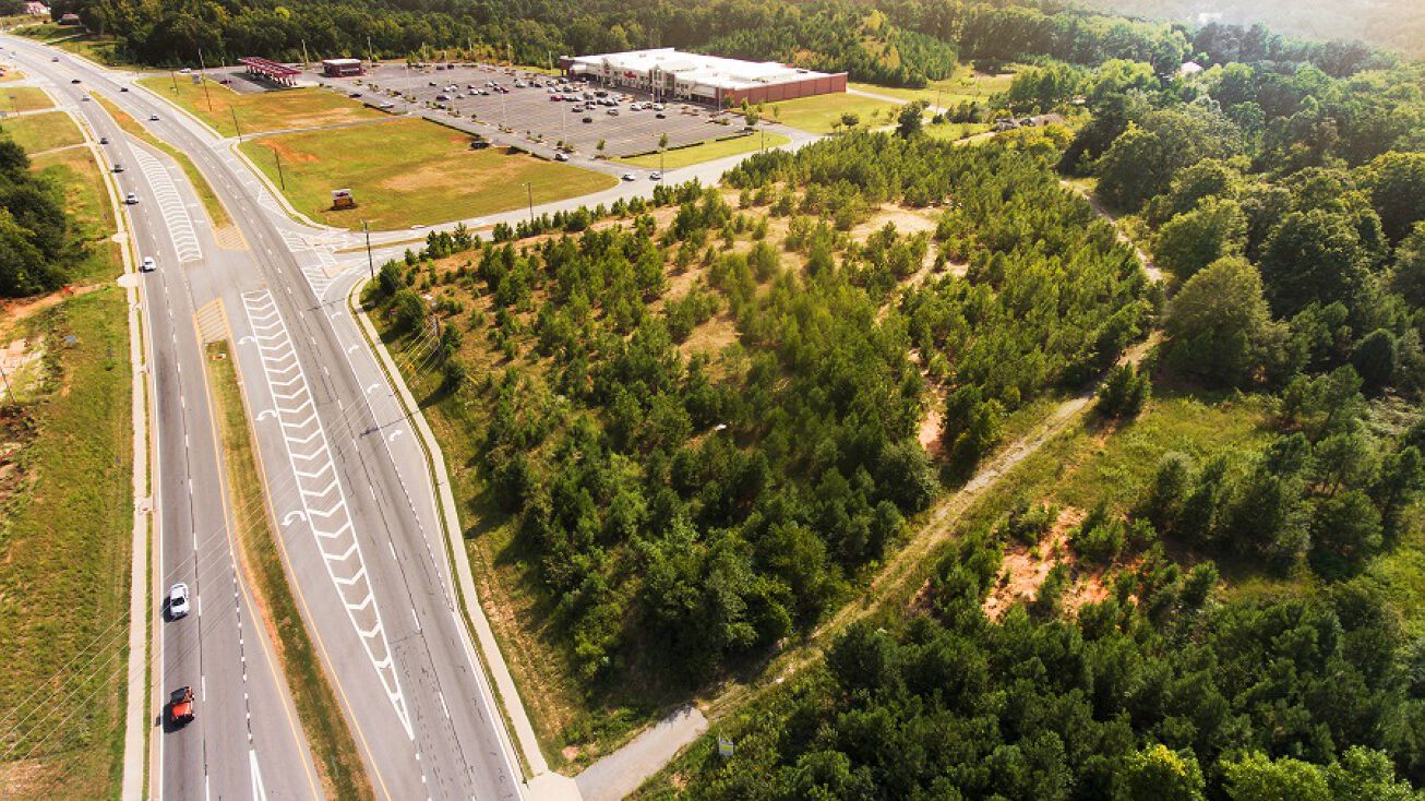 4216 Winder Hwy, Flowery Branch, GA 30542