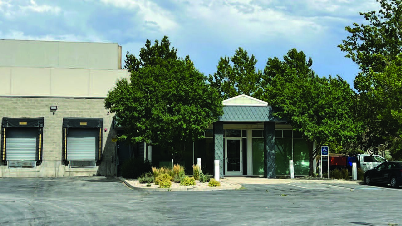 825 Gladiola St, Salt Lake City, UT 84104