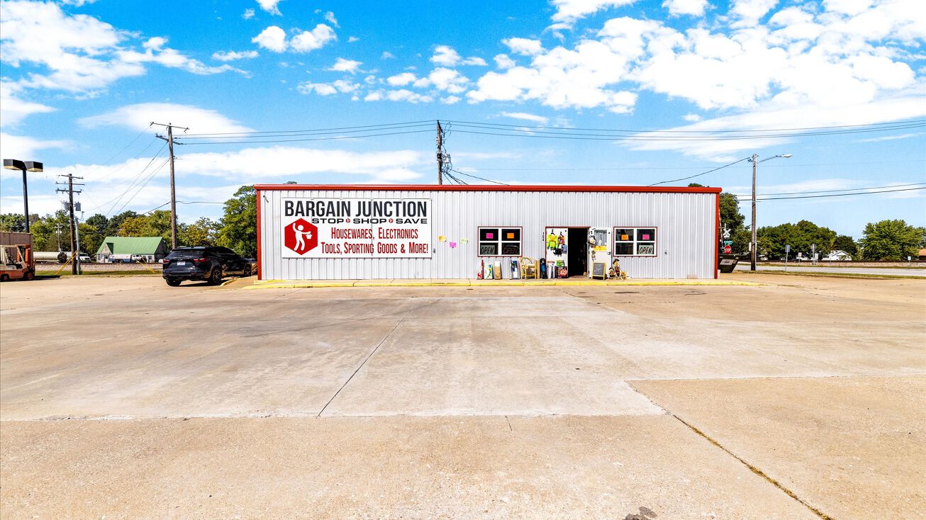 154 NE Elm St, Billings, MO 65610