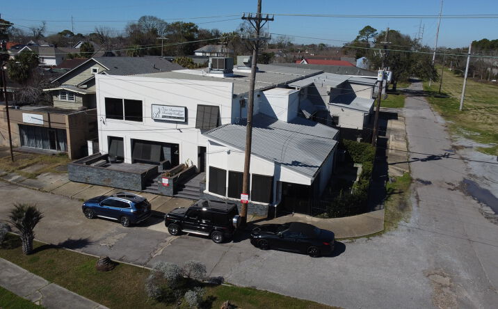 Pictures of Office, Retail property located at 3871 Gentilly Blvd, New Orleans, LA 70122 for sales - image #1