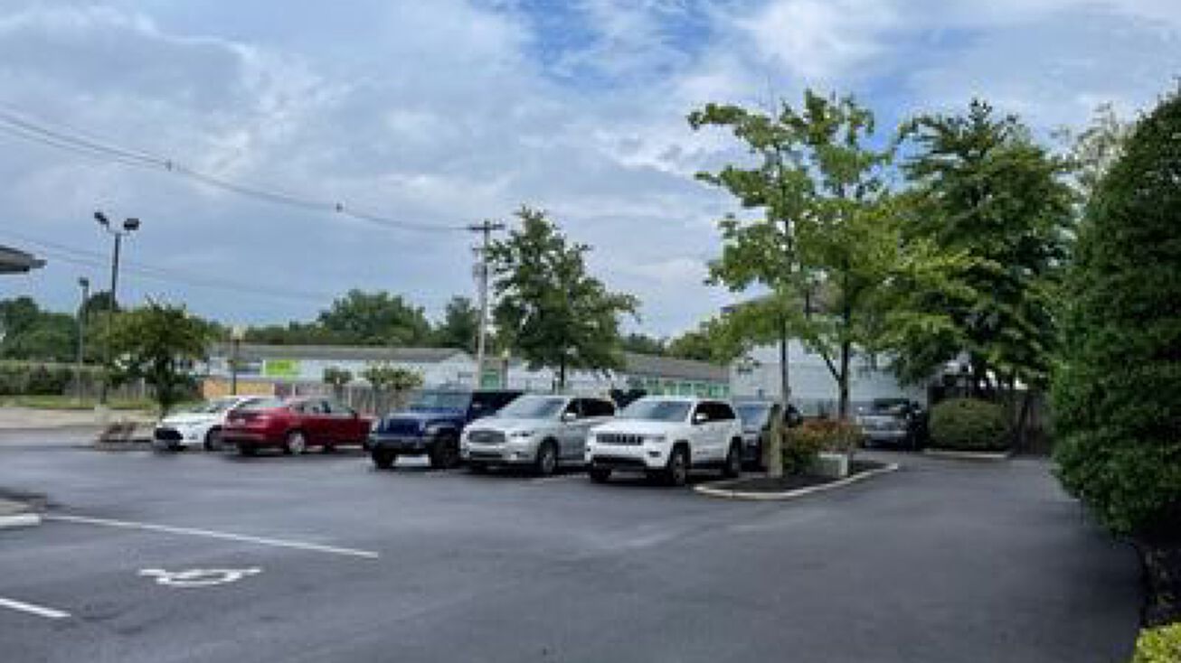 5809,5811, 5813 Bardstown Rd, Louisville, KY 40291