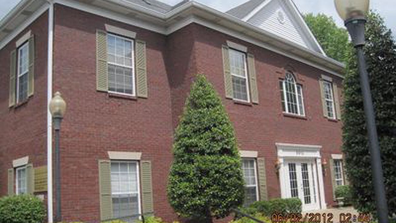 5813 Bardstown Rd, Louisville, KY 40291