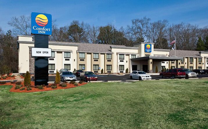 Pictures of Hospitality property located at 1532 McCullough Blvd, Tupelo, MS 38804 for sales - image #1