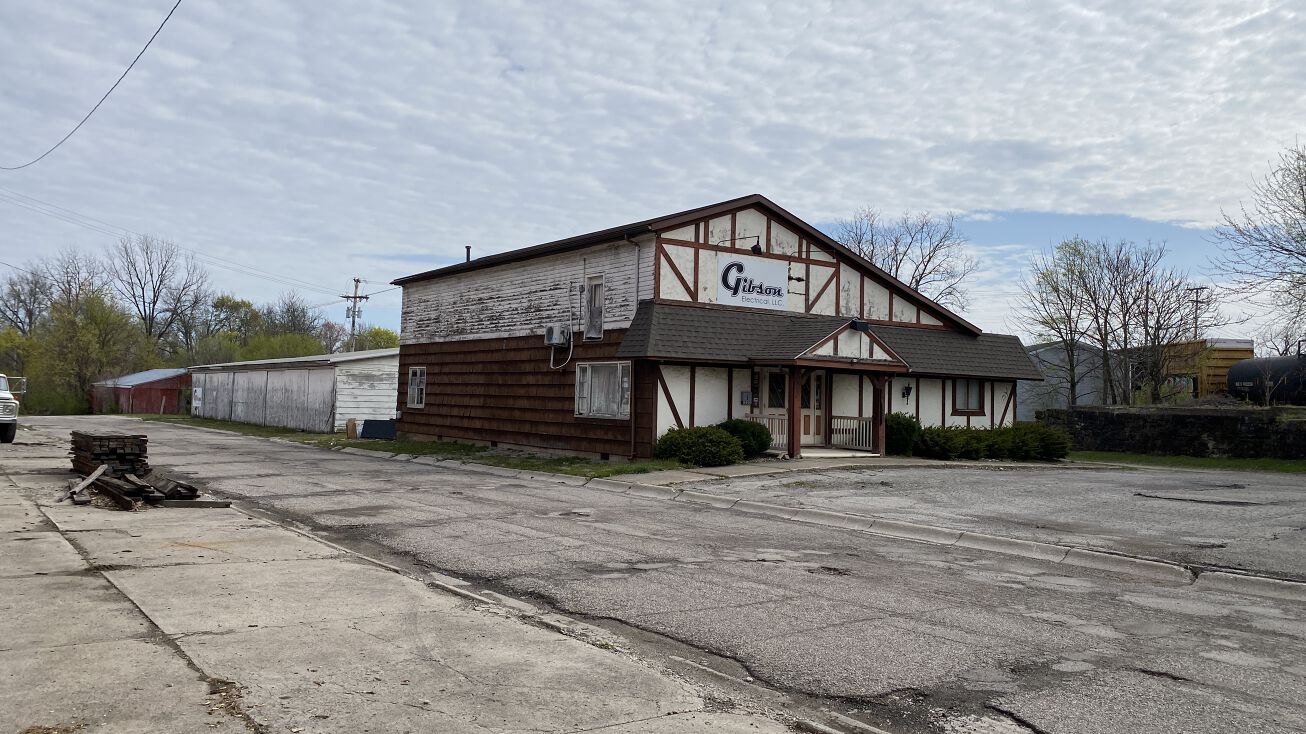 235 Bloomer St, Galion, OH 44833