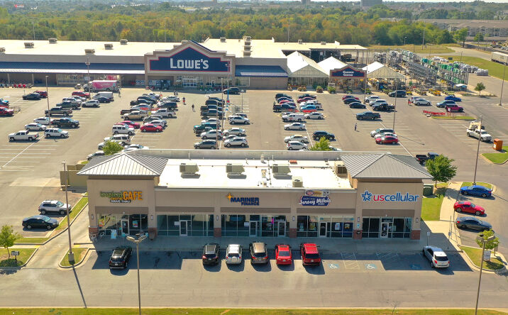 Pictures of Retail property located at 10140 E 71st St, Tulsa, OK 74133 for comps - image #1