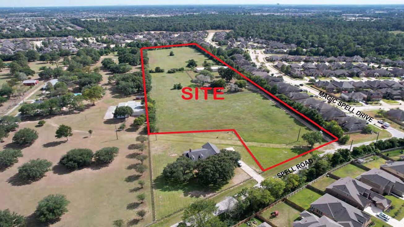 11031 Spell Rd, Tomball, TX 77375