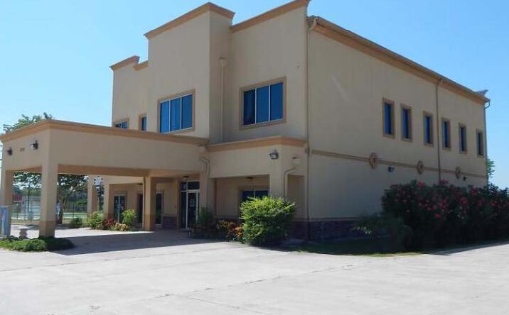 Pictures of Mixed Use, Office property located at 3701 US-83 BUS, Harlingen, TX 78552 for sales - image #1
