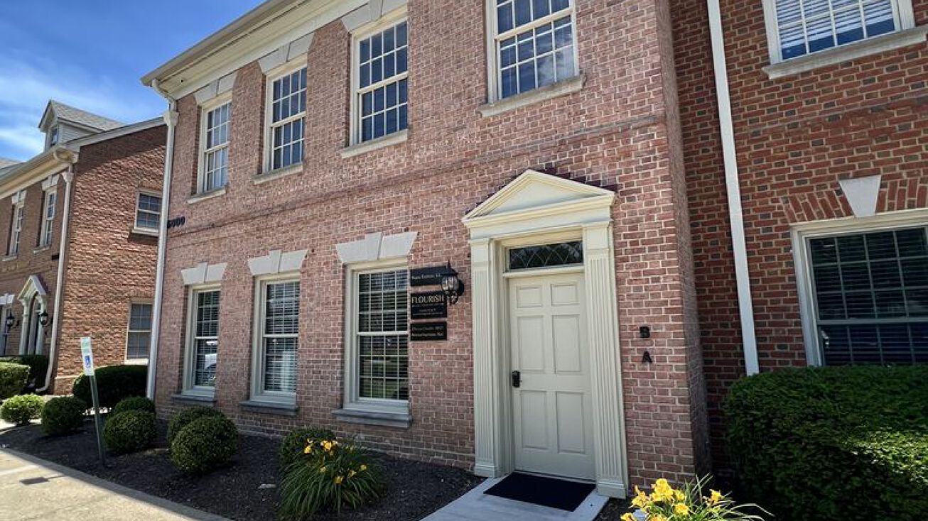 6000 6013 Brownsboro Park Blvd, Louisville, KY 40207 Office