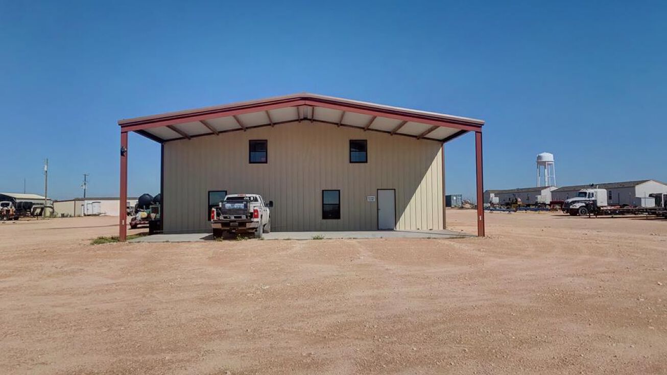 449 42nd St, Monahans, TX 79756