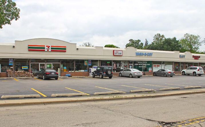 image of property at 401 CRESCENT BLVD Lombard IL 60148-2452