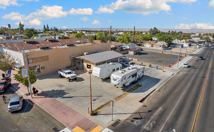 Pictures of Retail property located at 600 Center St, Taft, CA 93268 for sales - image #1