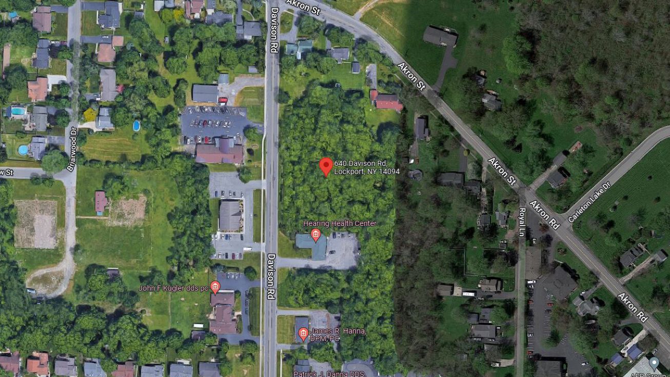 640 Davison Rd, Lockport, NY 14094