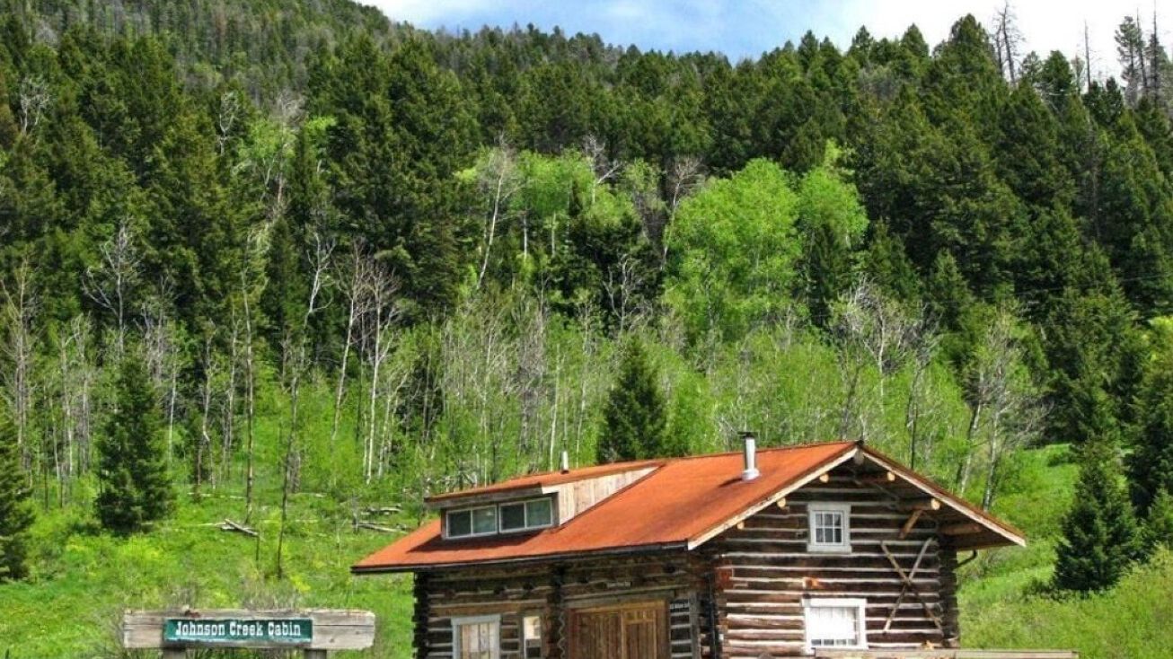 212 Hebgen Lodge Rd, West Yellowstone, MT 59758 | Crexi.com