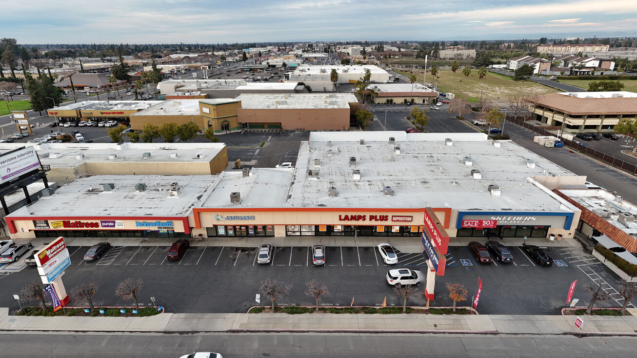 54 E Shaw Ave, Fresno, CA 93710