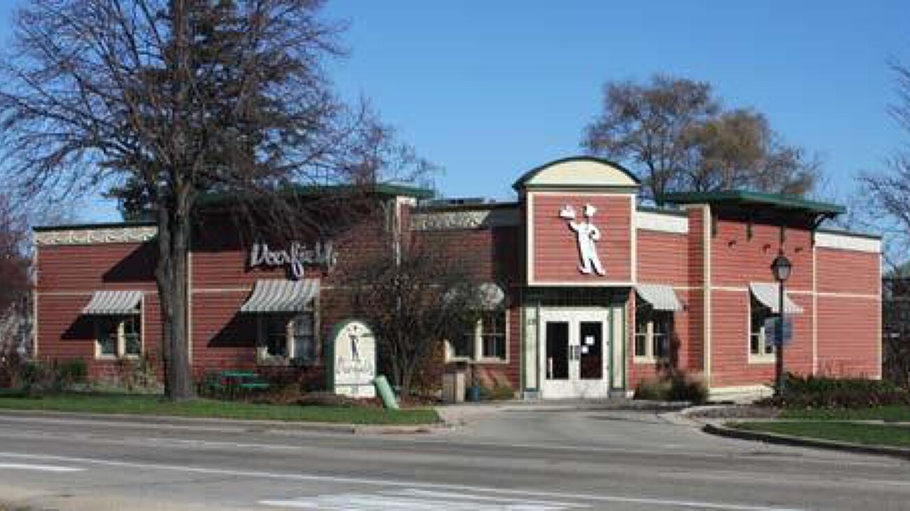 25 S Roselle Rd, Schaumburg, IL 60193