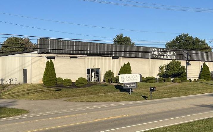 Pictures of Industrial property located at 2208 Plantside Dr, Louisville, KY 40299 for comps - image #1