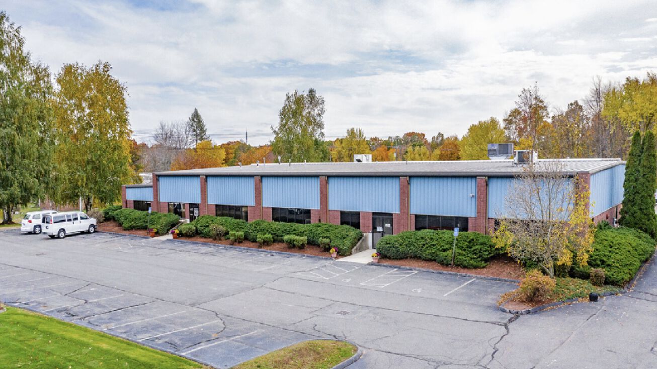 1094 Suffield St, Agawam, MA 01001