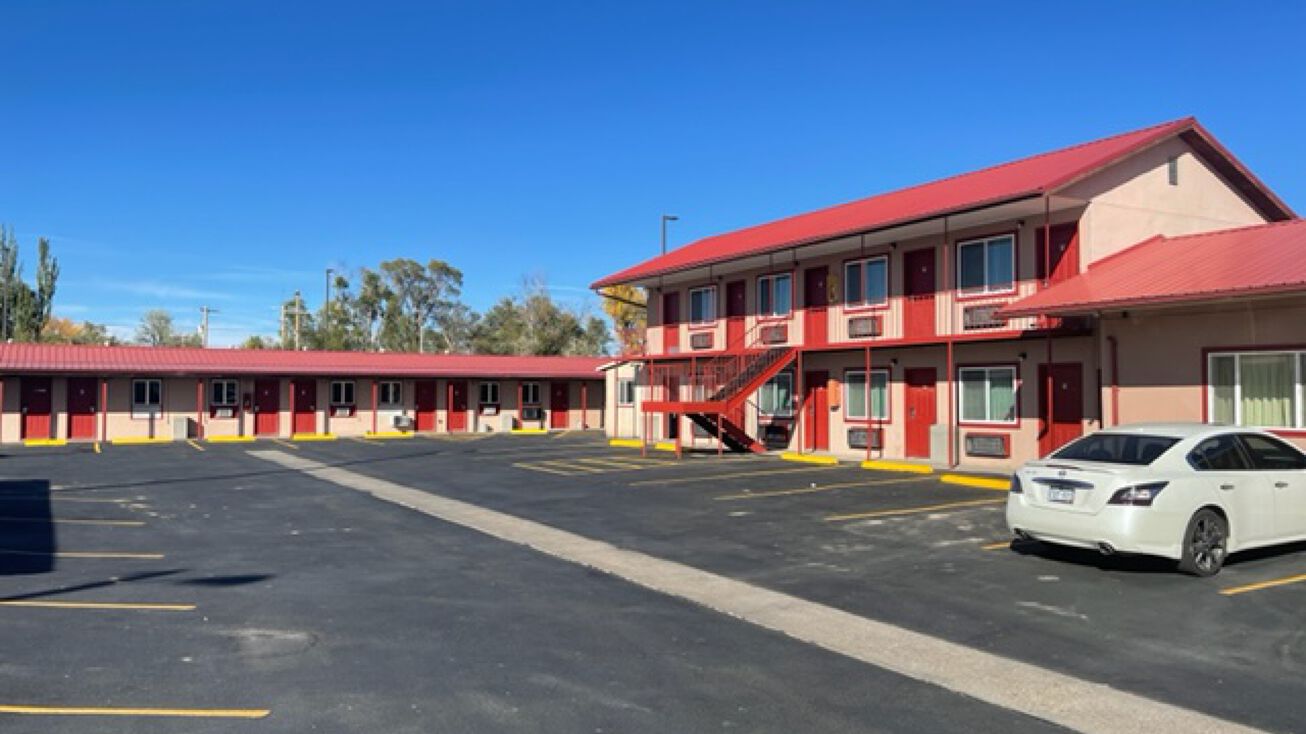 2051 Main St, Alamosa, CO 81101