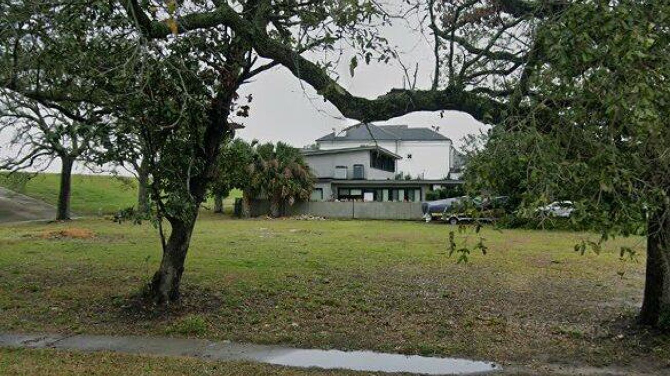 2 Swan St, New Orleans, LA 70124