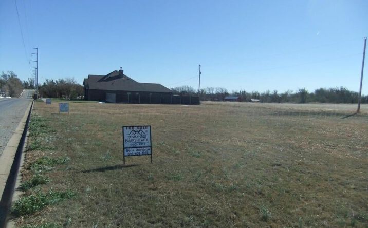 Pictures of Land property located at 1714 E Harvester Ave, Pampa, TX 79065 for sales - image #1