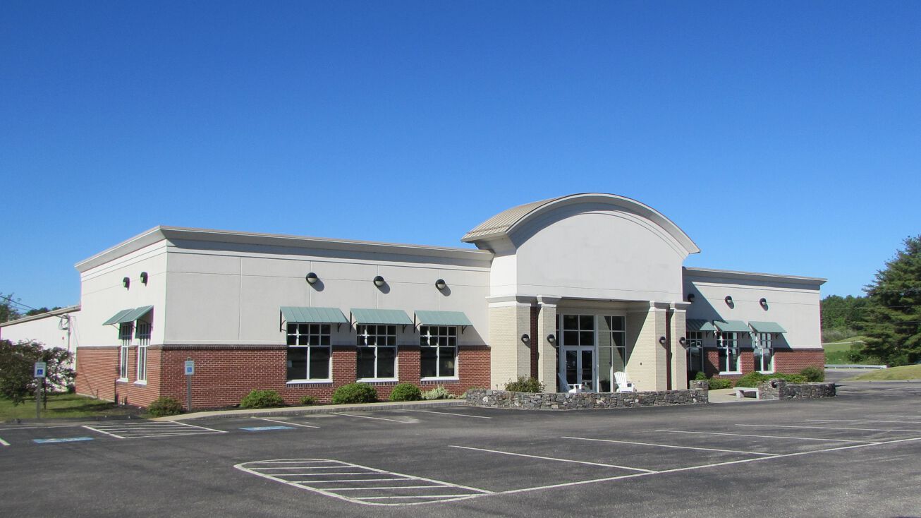 673 Main St, Gorham, ME 04038