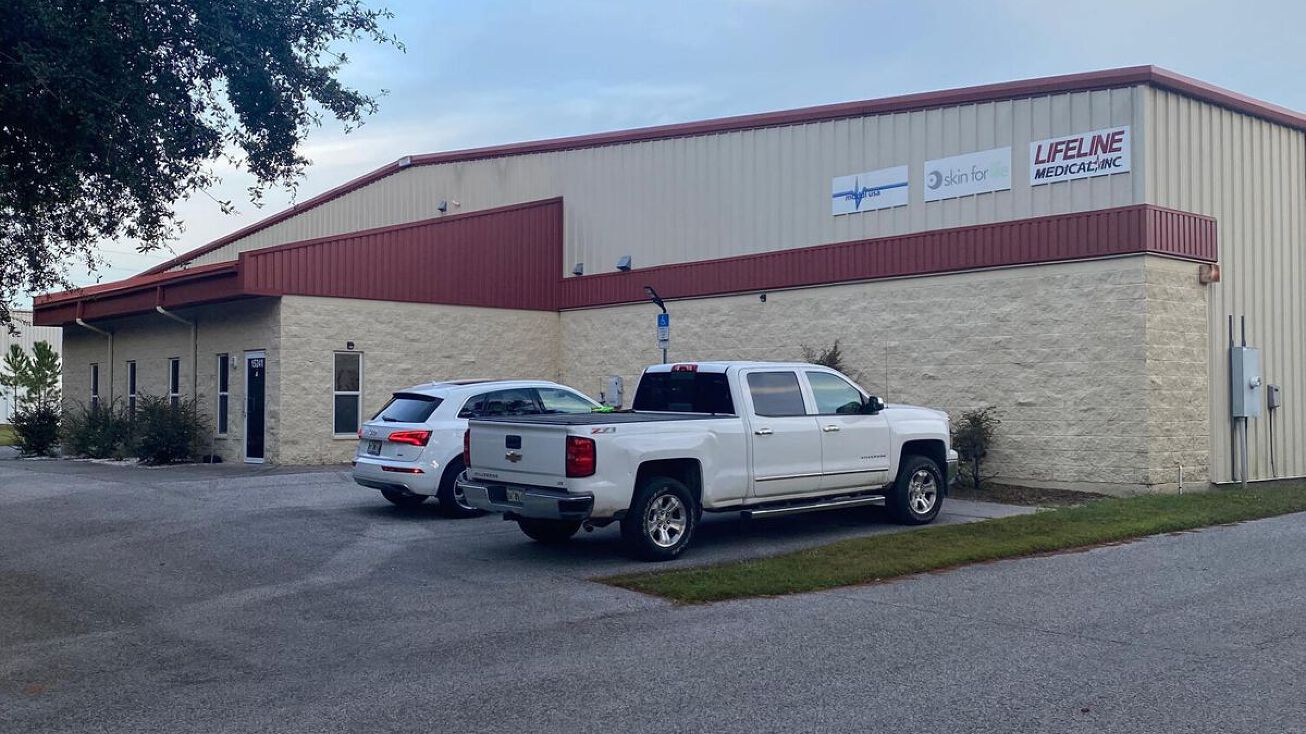 15241 Dr, Brooksville, FL 34604