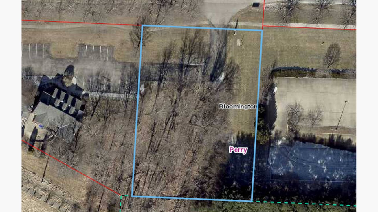 1301 W Tapp Rd, Bloomington, IN 47403